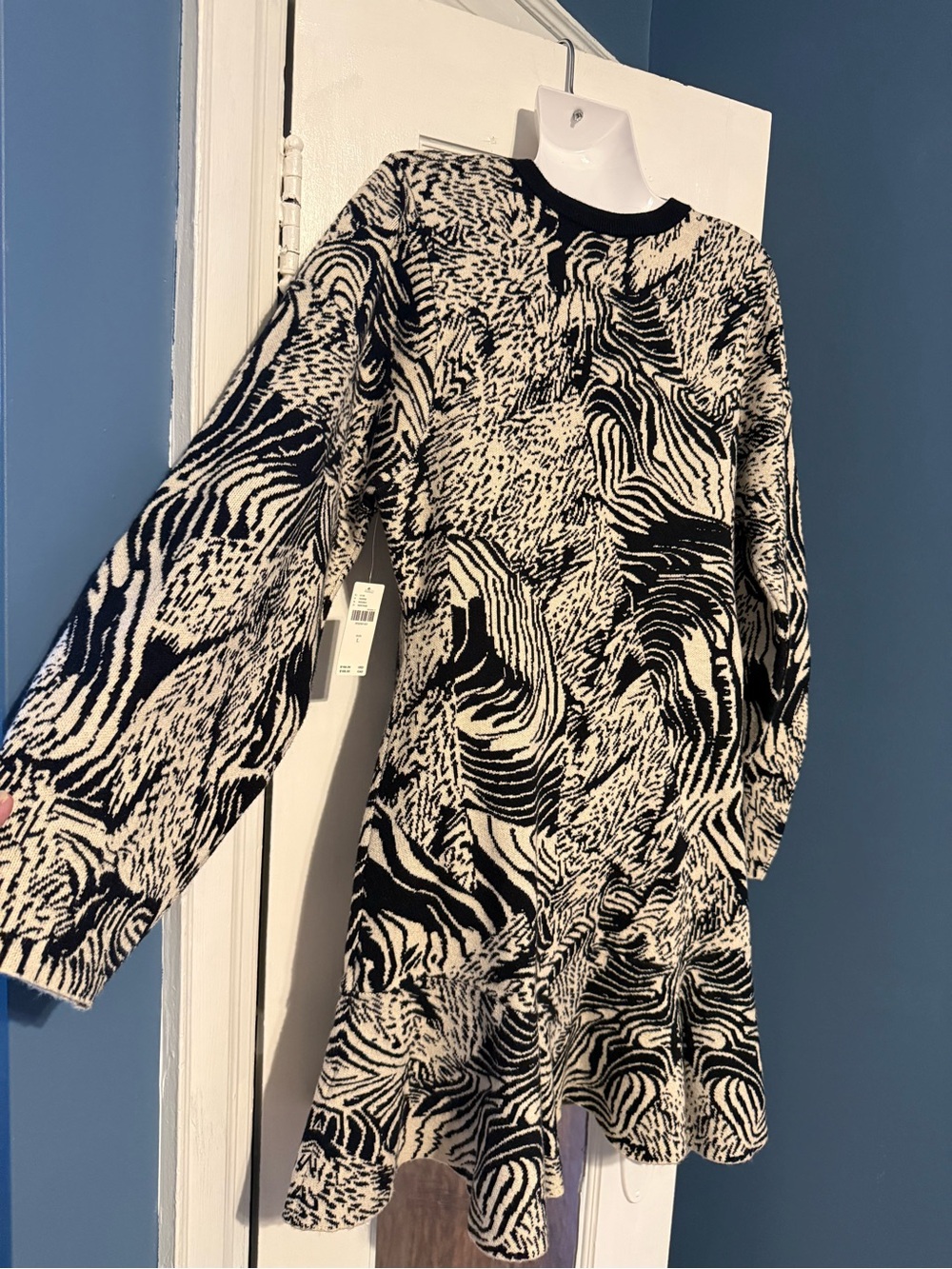 NWT Anthropologie Abstract Zebra Print Ruffle Flounce Hem Sweater Knit Dress L